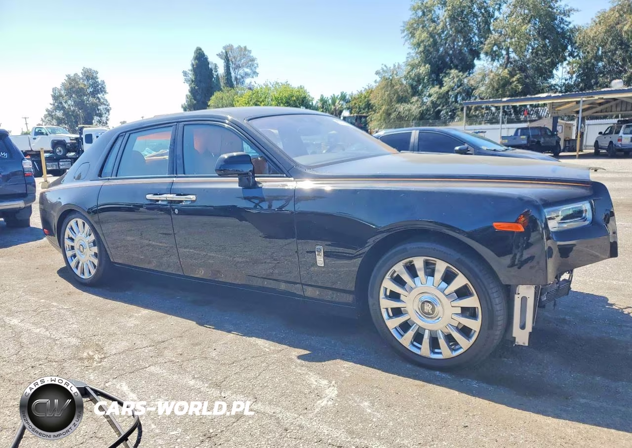 2023 Rolls-Royce Phantom VIN:SCATT6C00PU218470 - 4