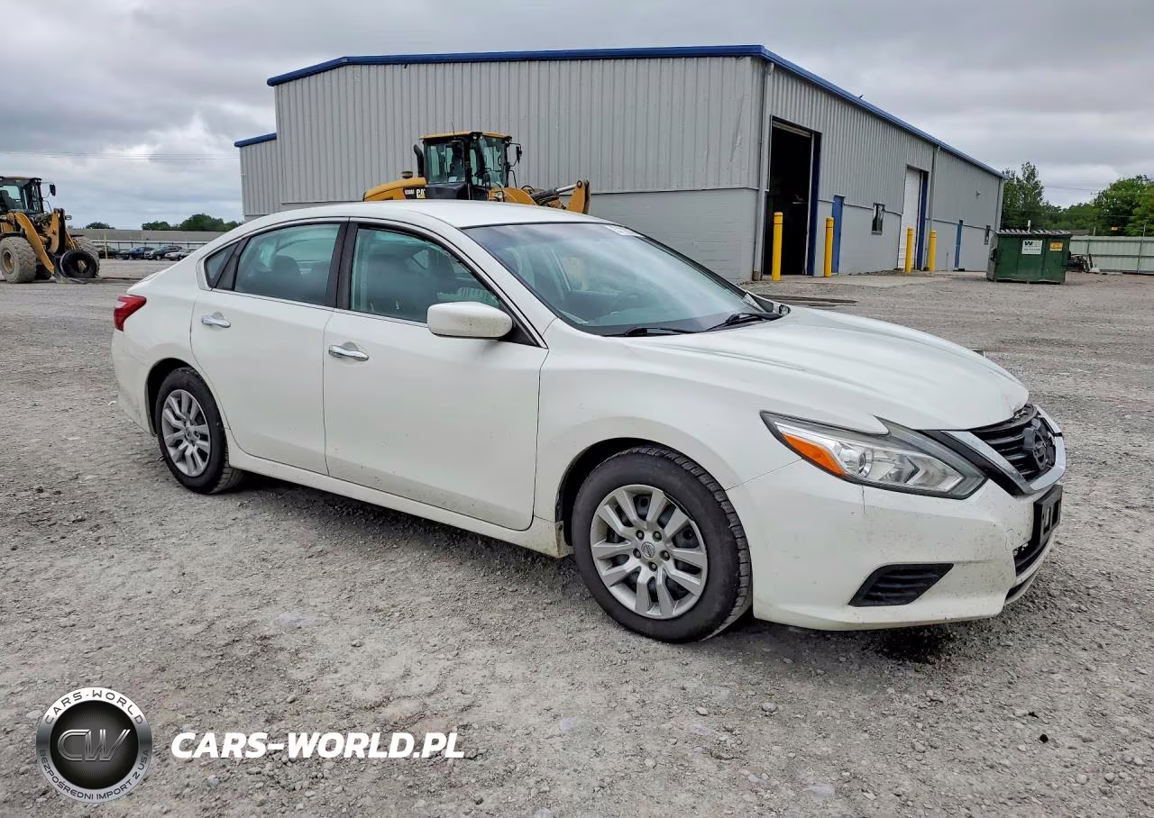 2017 Nissan Altima 2.5 S VIN:1N4AL3AP8HN330109 - 4