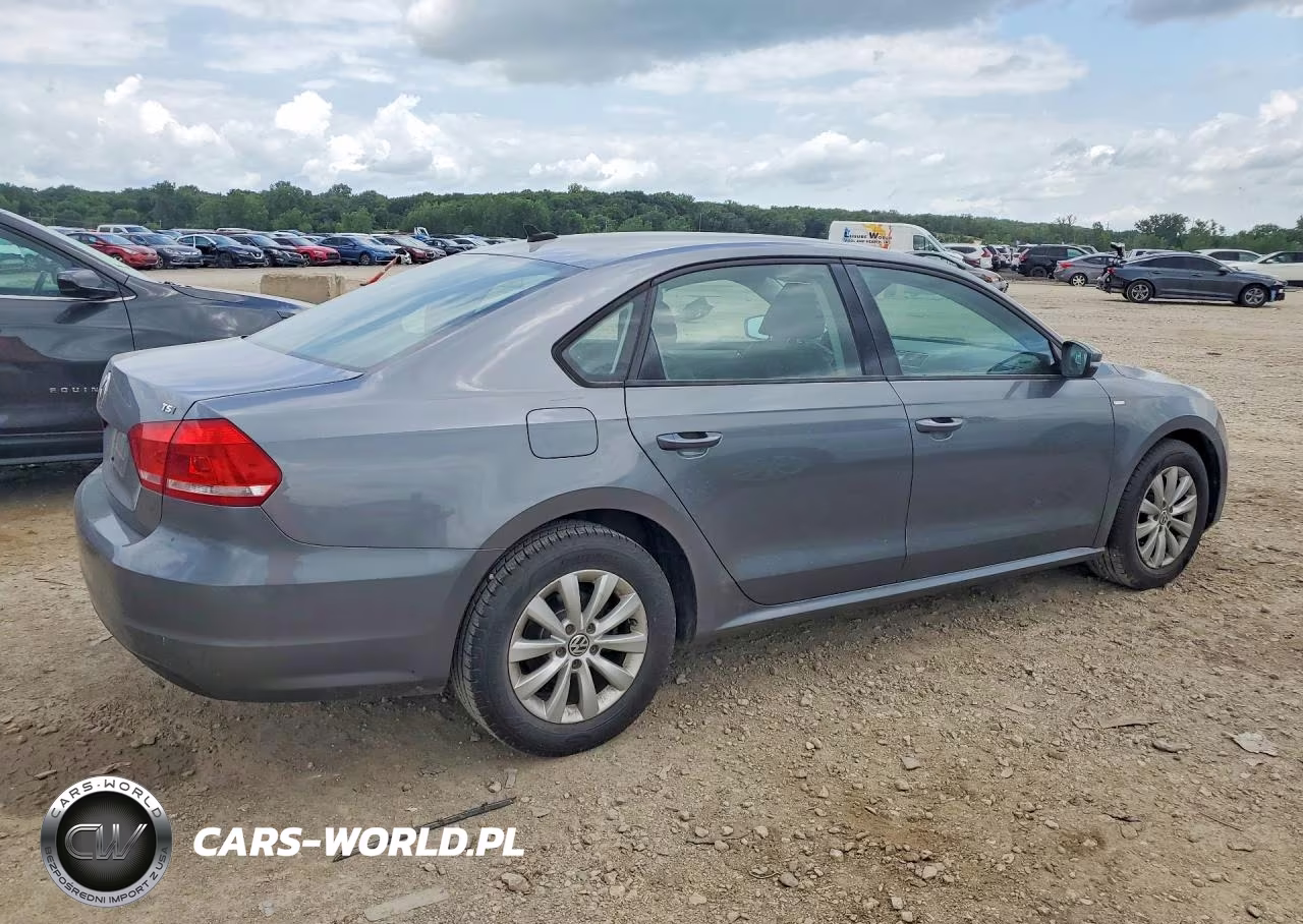 2015 Volkswagen Passat S VIN:1VWAT7A31FC043764 - 3
