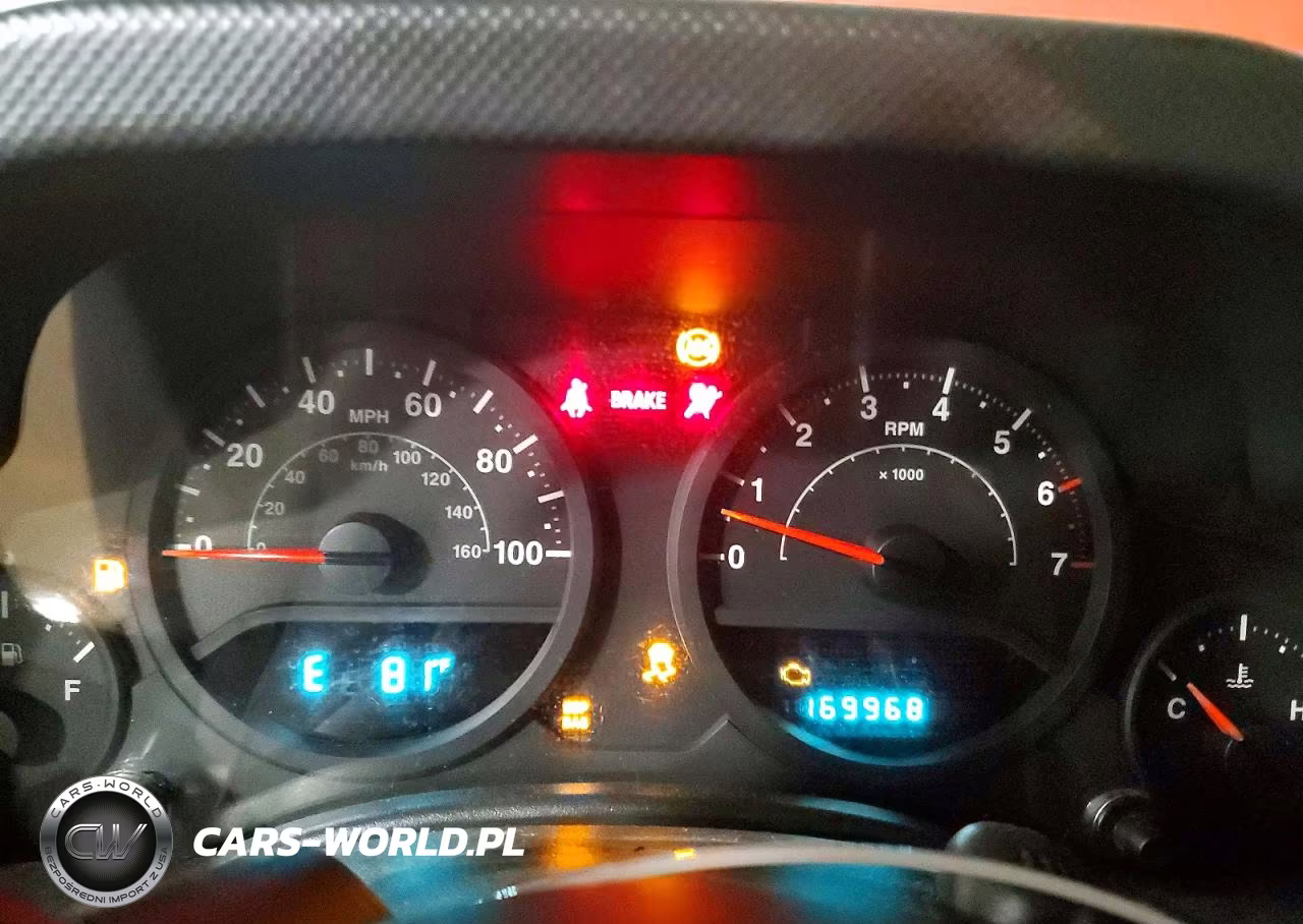 2007 Jeep Wrangler X VIN:1J4GA39117L129988 - 9