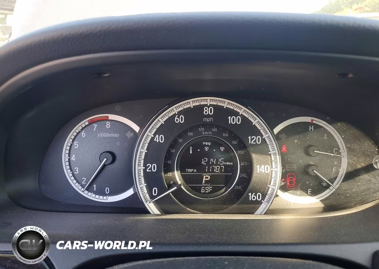 2017 Honda Accord Lx VIN:1HGCR2F37HA245871 - 9