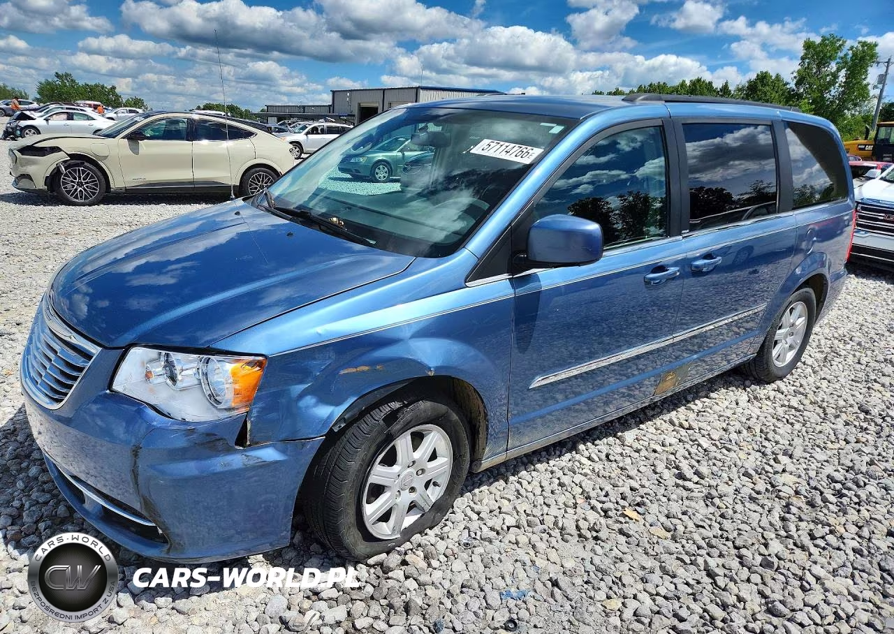 2011 Chrysler Town & Country Touring