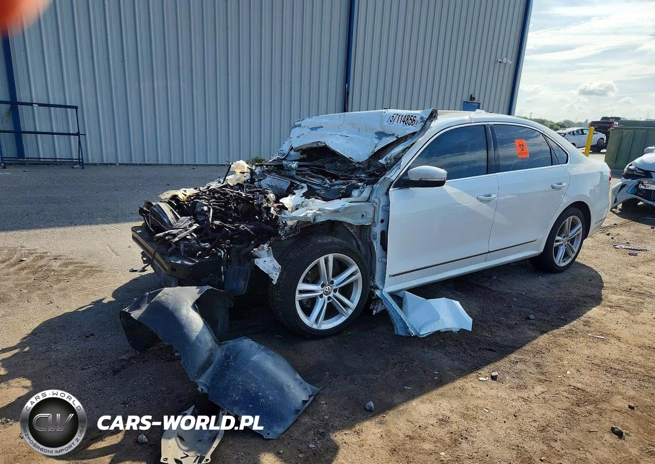 2015 Volkswagen Passat Sel – zdjęcie 1 z 12