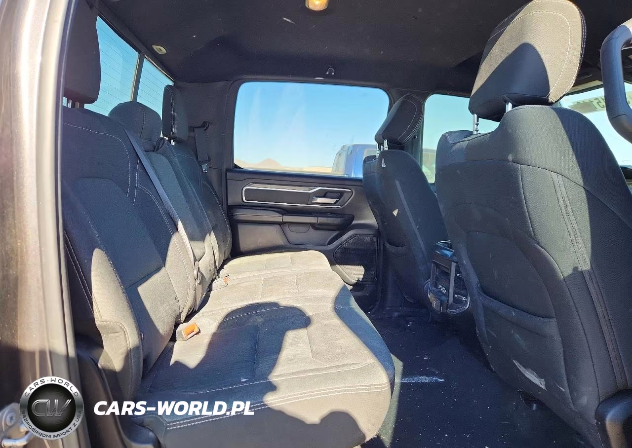 2019 Ram 1500 Big Horn VIN:1C6SRFFT2KN626407 - 10