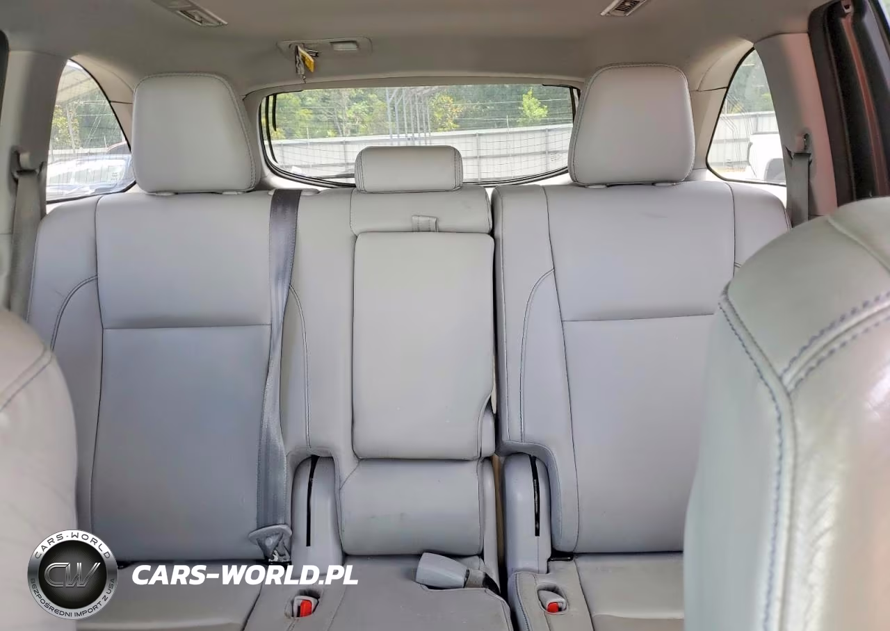 2018 Toyota Highlander Xle VIN:5TDKZRFH1JS260809 - 10