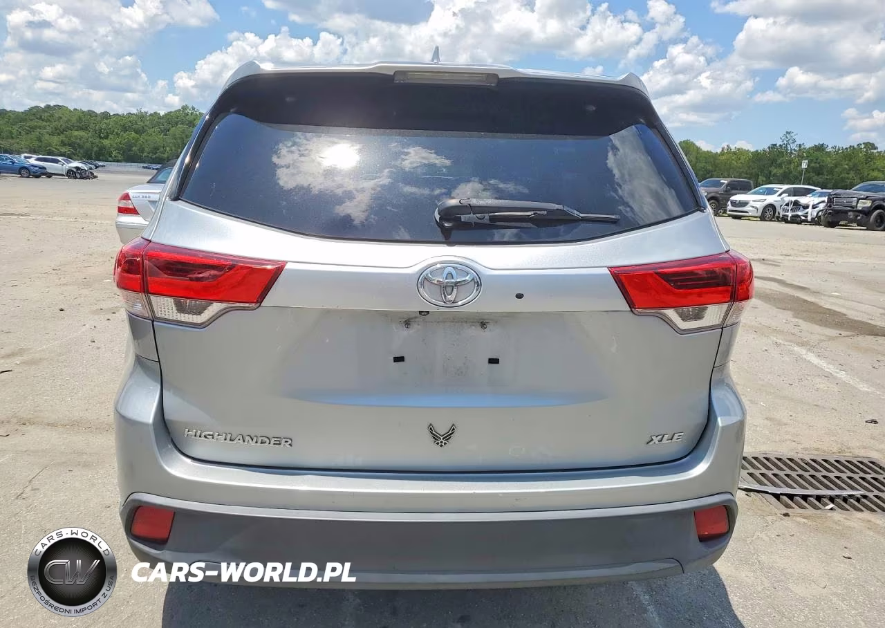 2018 Toyota Highlander Xle VIN:5TDKZRFH1JS260809 - 6