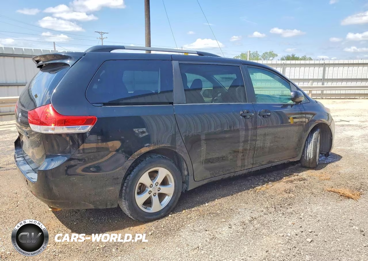2014 Toyota Sienna Le VIN:5TDKK3DC9ES476356 - 3