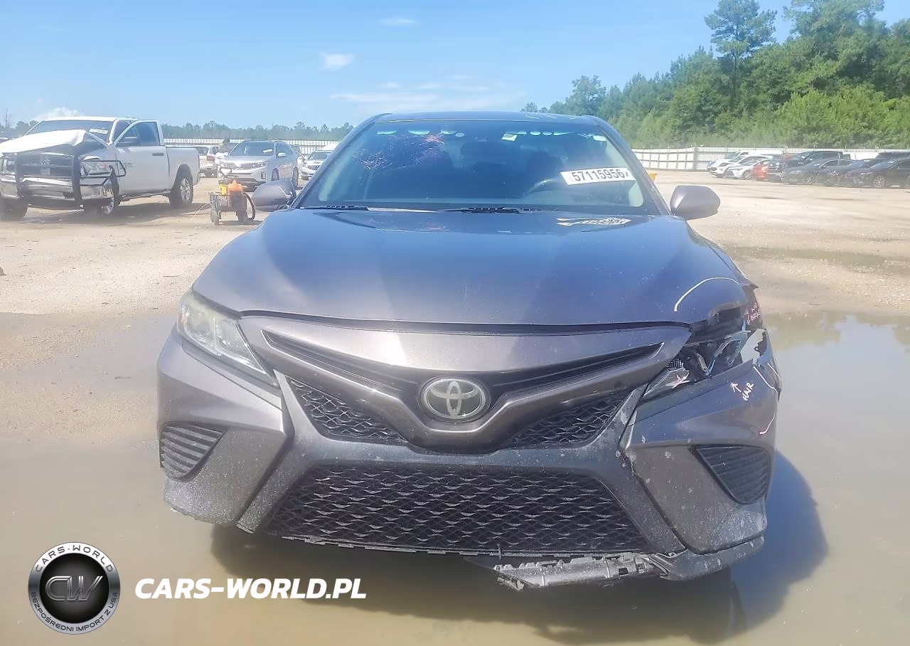 2018 Toyota Camry Se VIN:4T1B11HK0JU596332 - 5