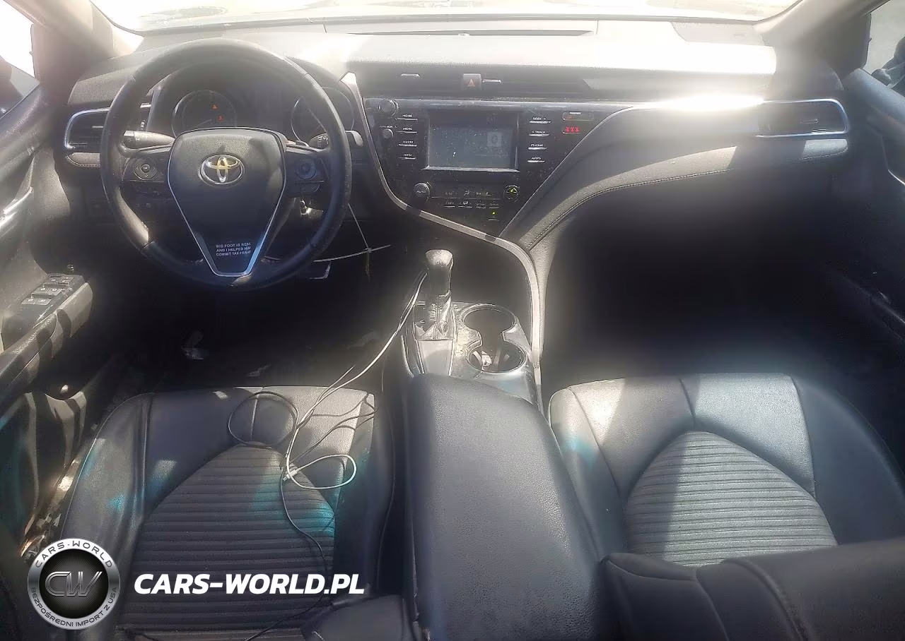 2018 Toyota Camry Se VIN:4T1B11HK0JU596332 - 8