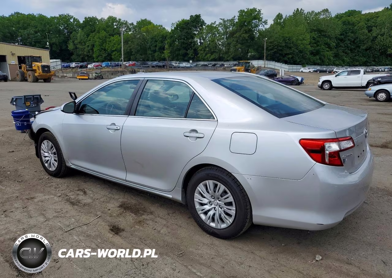 2014 Toyota Camry Le VIN:4T4BF1FK2ER401718 - 2