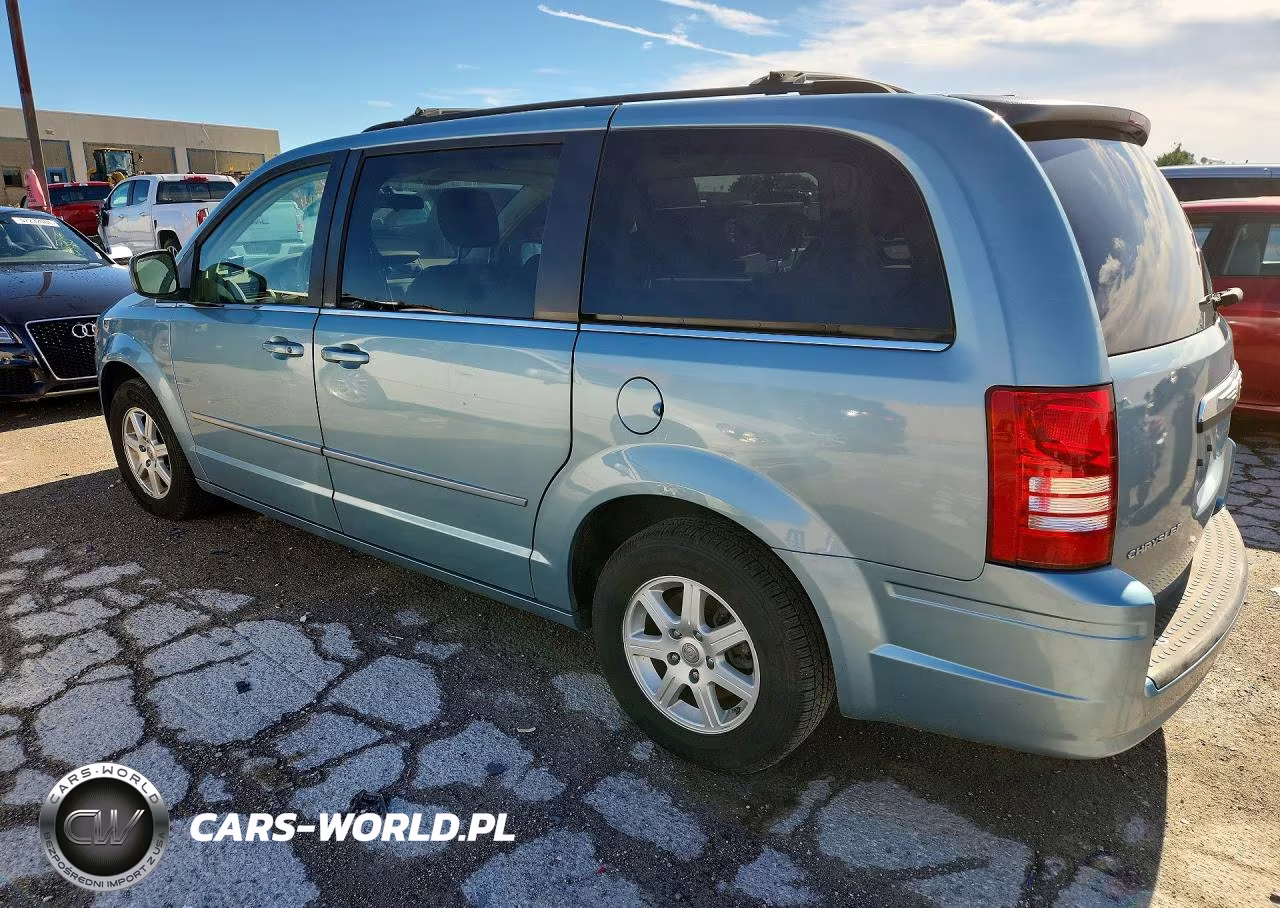 2010 Chrysler Town & Country Touring VIN:2A4RR5D13AR110619 - 2