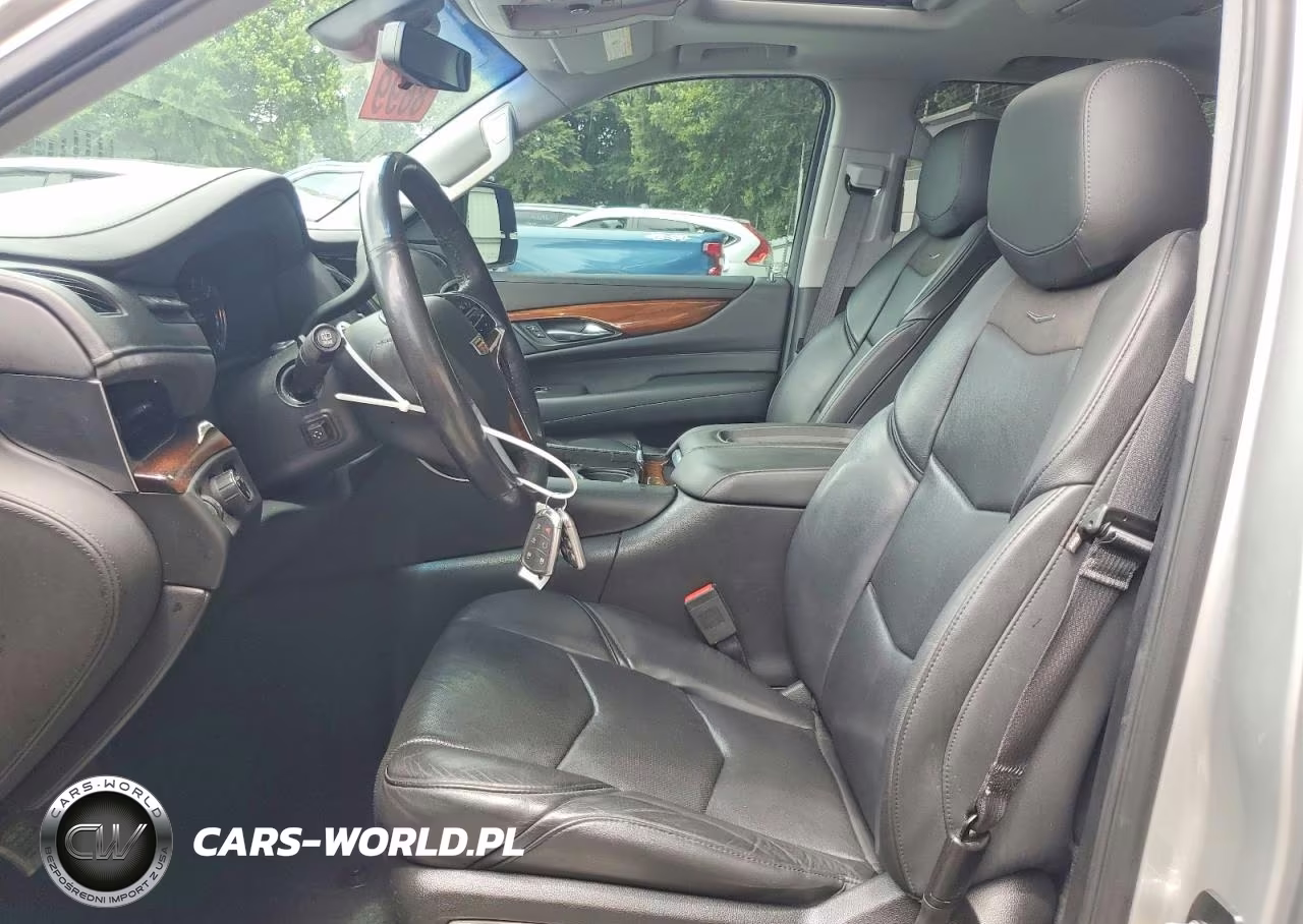 2018 Cadillac Escalade Luxury VIN:1GYS3BKJ3JR303248 - 7