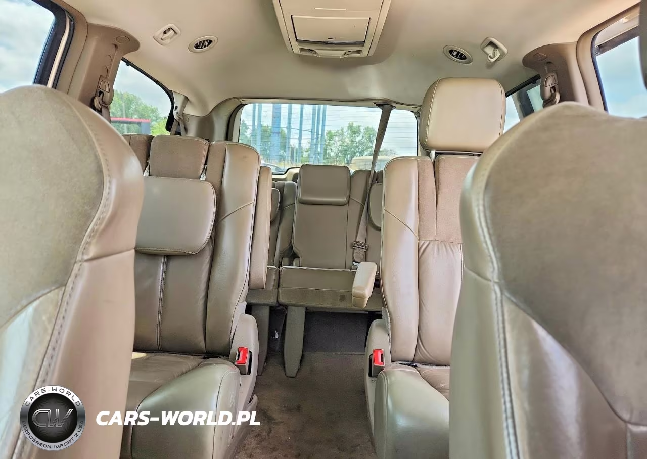 2013 Chrysler Town & Country Limited VIN:2C4RC1GG4DR641624 - 10