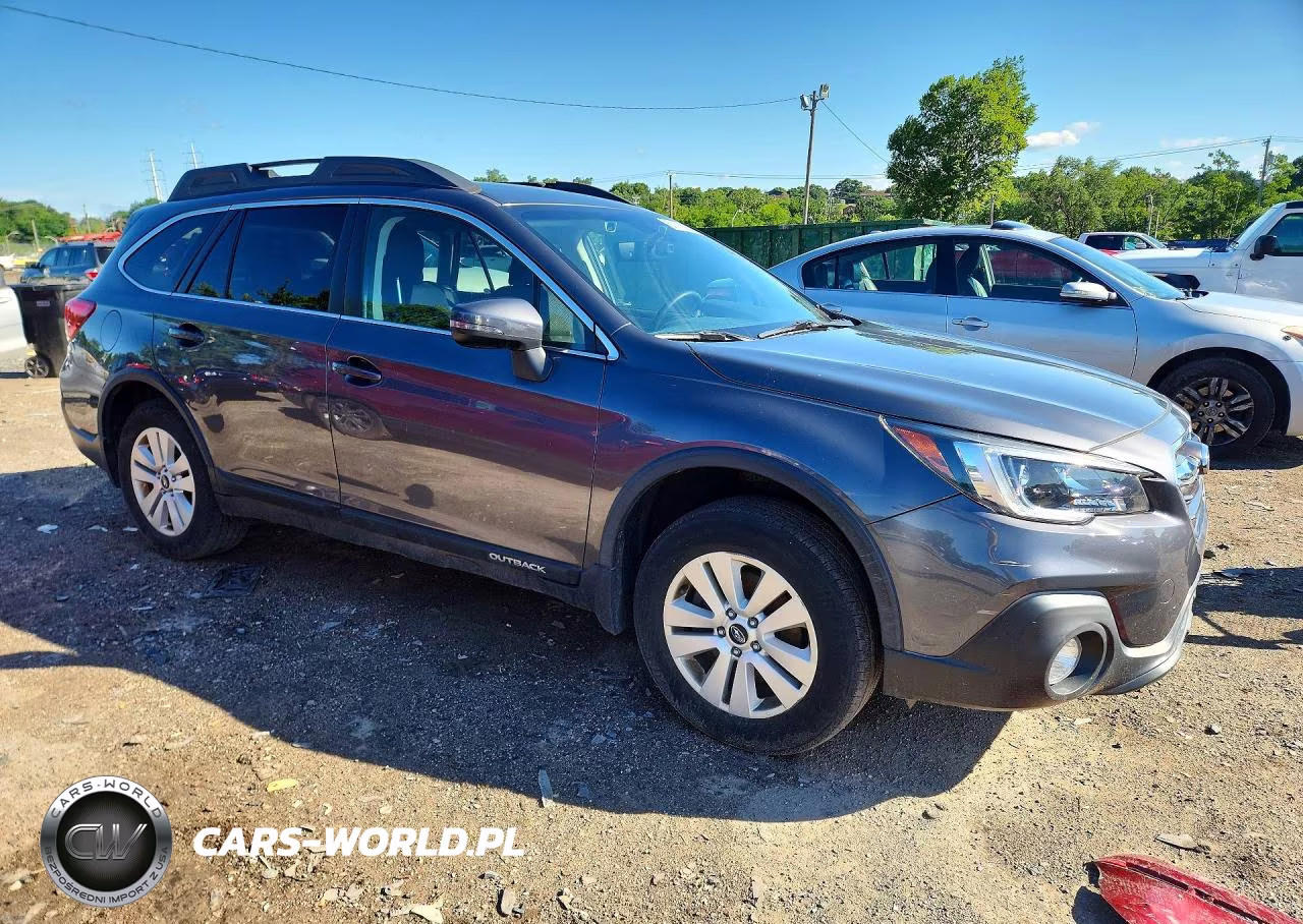 2018 Subaru Outback 2.5I Premium VIN:4S4BSAHC7J3373507 - 4