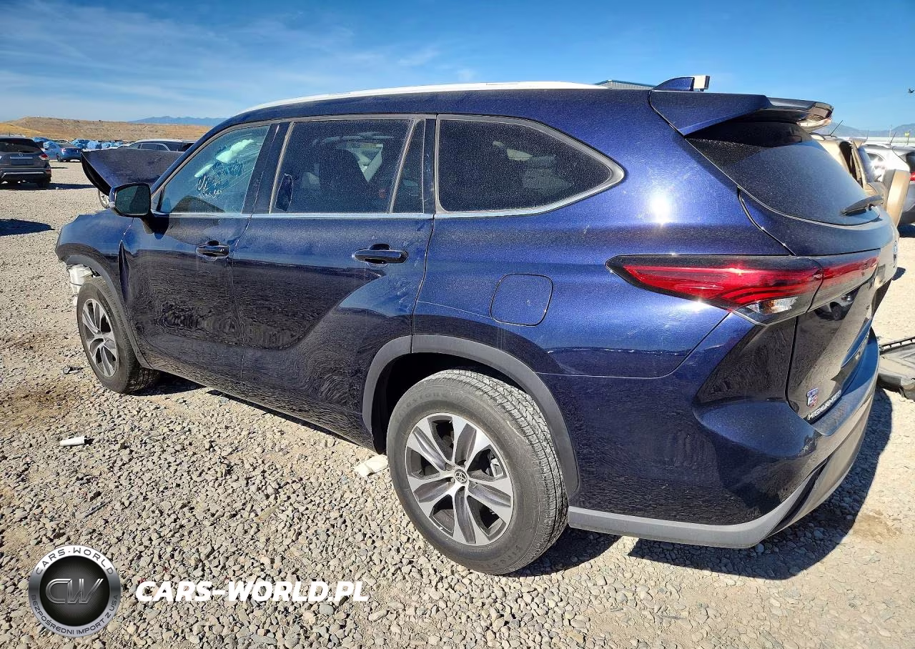2022 Toyota Highlander Xle VIN:5TDGZRAH6NS117132 - 2