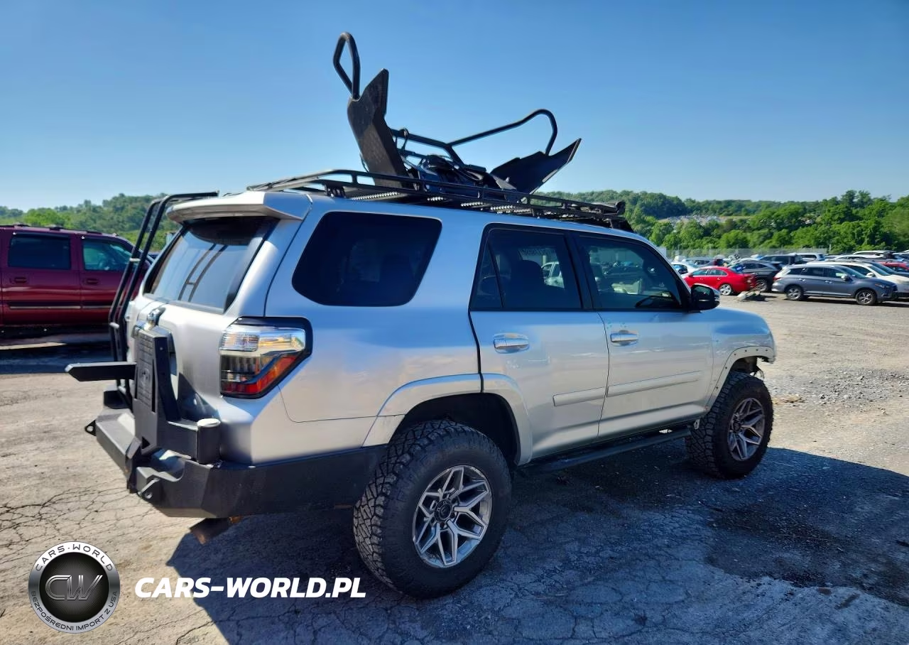 2016 Toyota 4Runner Trail Premium VIN:JTEBU5JR9G5334978 - 3