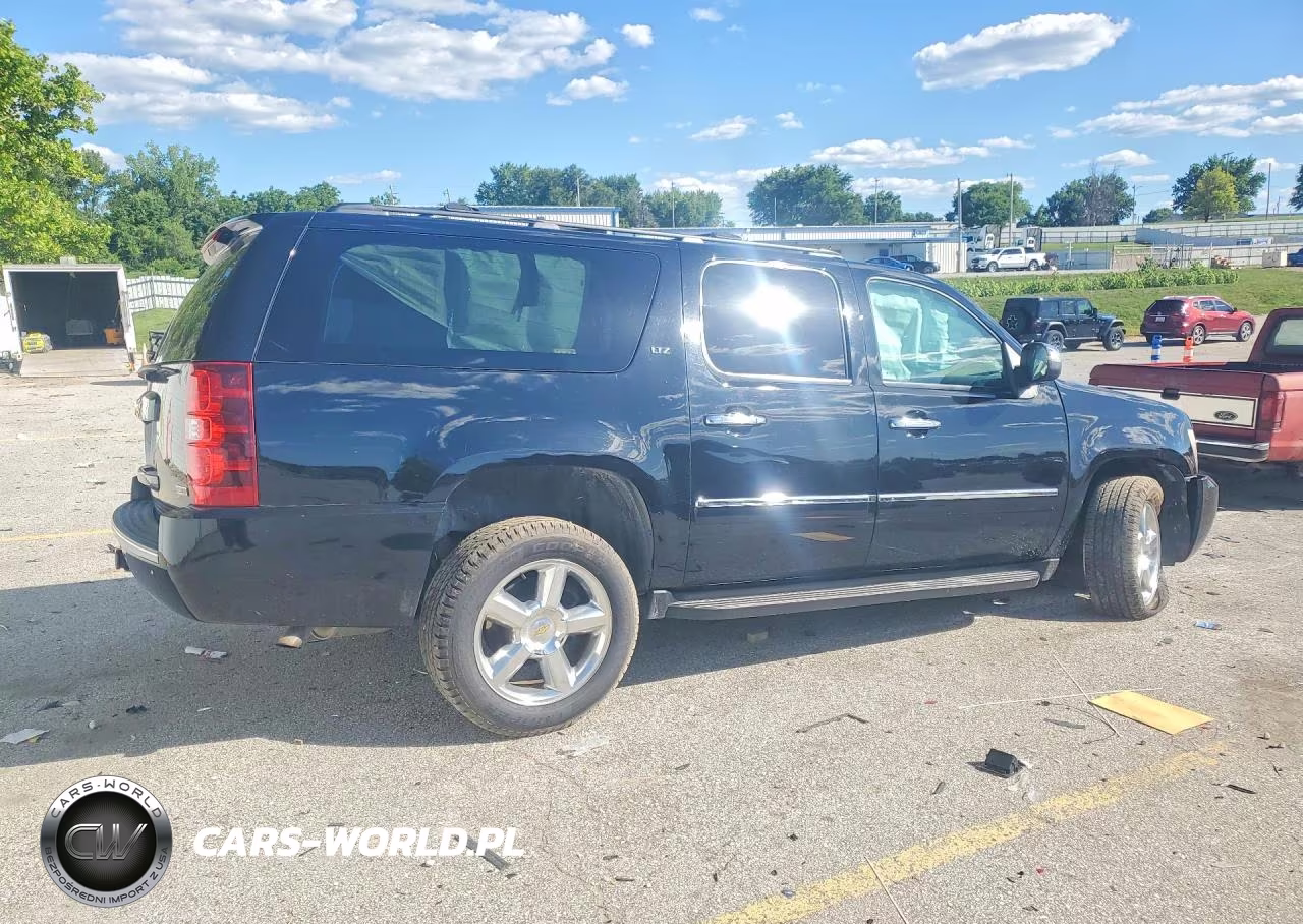 2011 Chevrolet Suburban K1500 Ltz VIN:1GNSKKE38BR316446 - 3