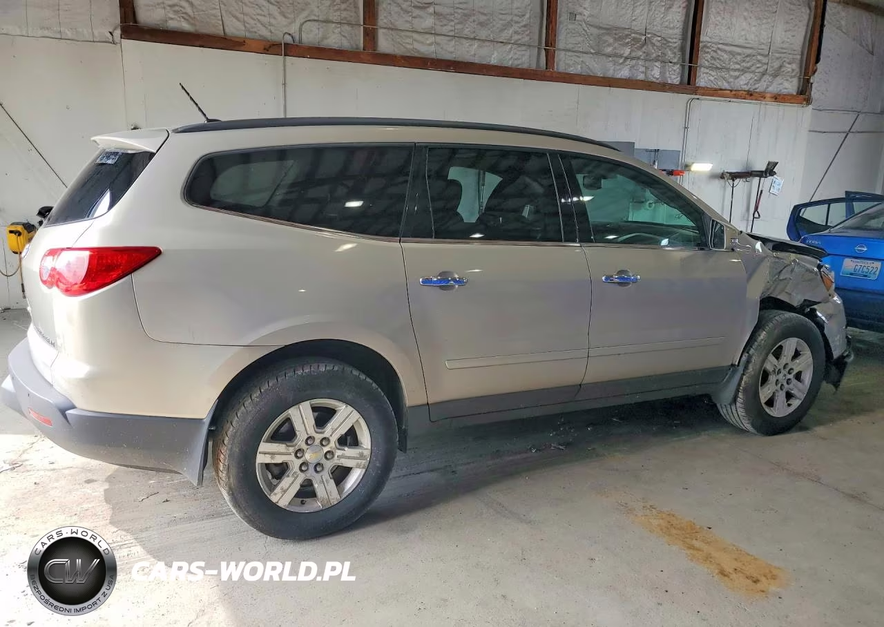 2011 Chevrolet Traverse Lt VIN:1GNKRGED7BJ290910 - 3