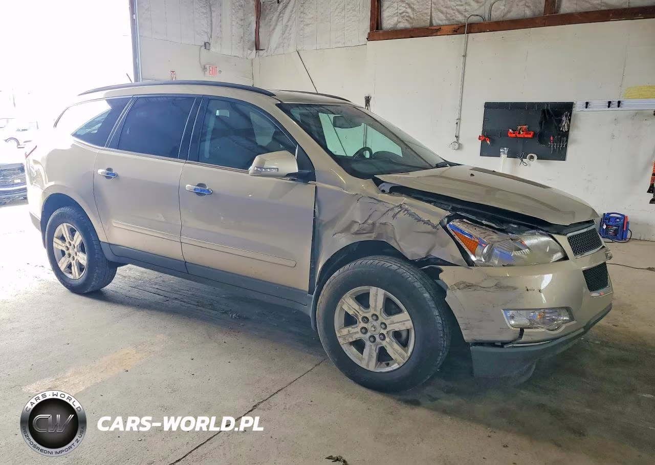 2011 Chevrolet Traverse Lt VIN:1GNKRGED7BJ290910 - 4