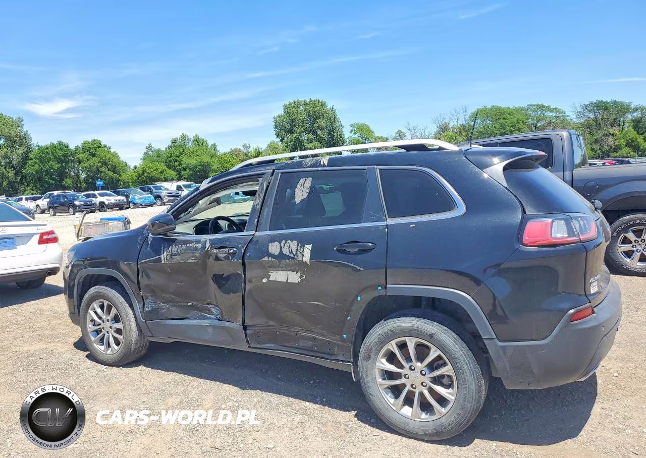 2021 Jeep Cherokee Latitude Lux VIN:1C4PJMMX2MD209149 - 2