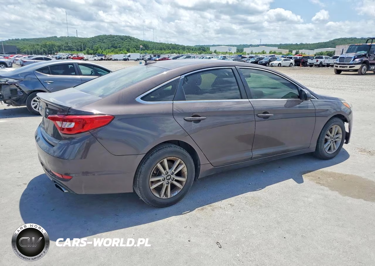 2016 Hyundai Sonata VIN:5NPE24AF3GH286059 - 3
