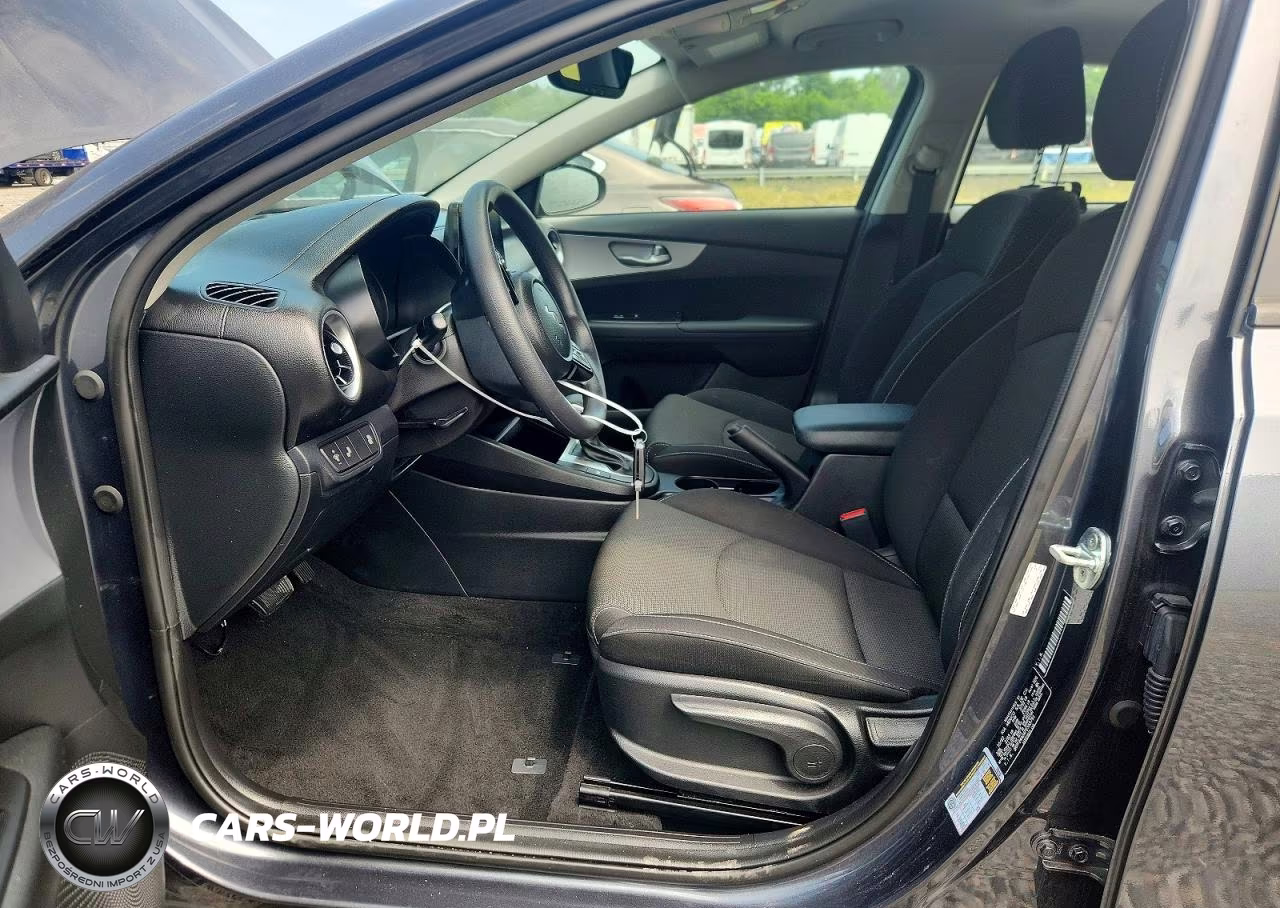 2023 Kia Forte Lxs VIN:3KPF24AD4PE555791 - 7