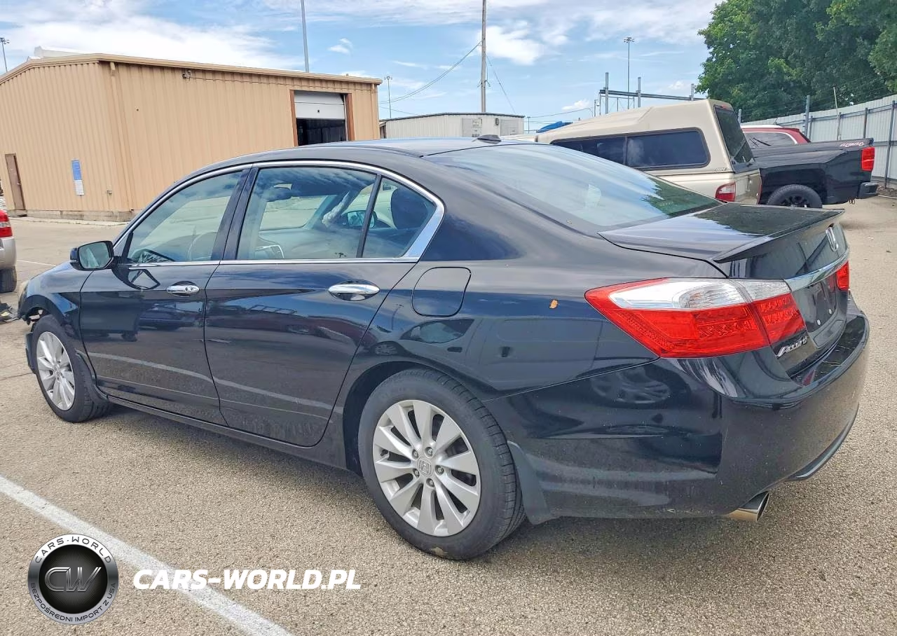 2015 Honda Accord Touring VIN:1HGCR3F94FA008830 - 2