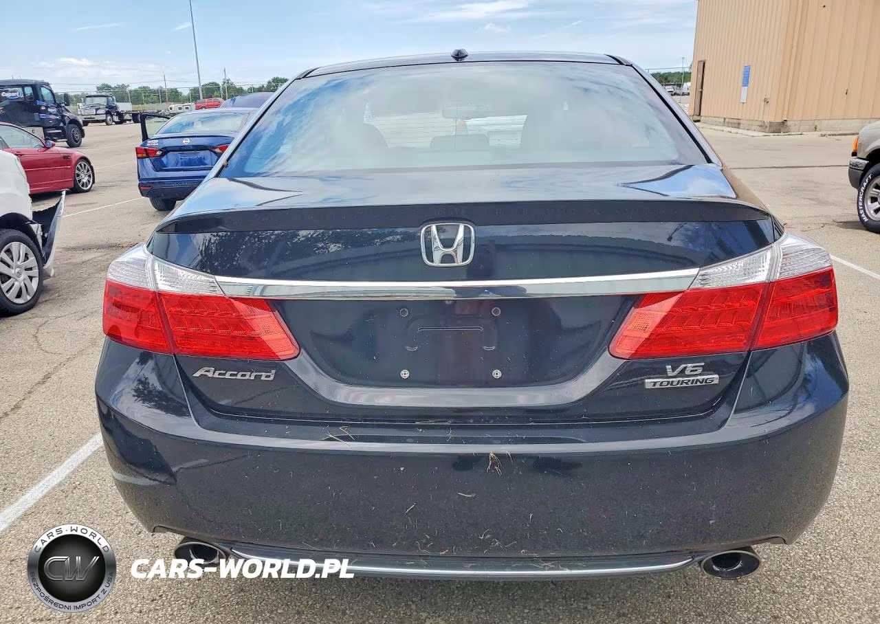 2015 Honda Accord Touring VIN:1HGCR3F94FA008830 - 6