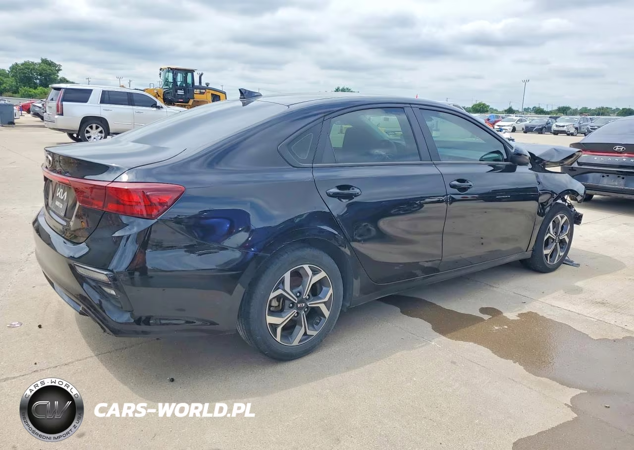 2021 Kia Forte Lxs VIN:3KPF24AD4ME411735 - 3