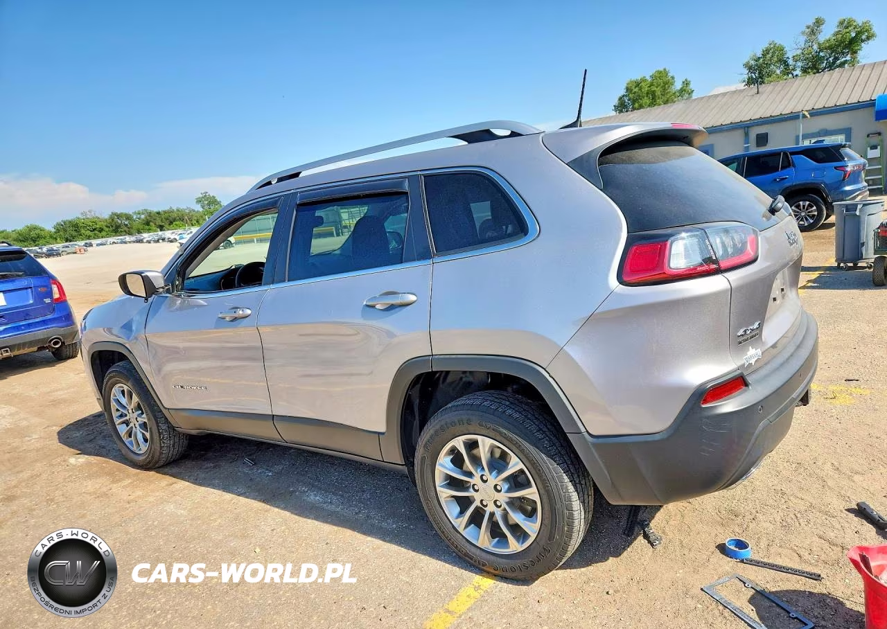 2019 Jeep Cherokee Latitude Plus VIN:1C4PJMLX3KD104165 - 2