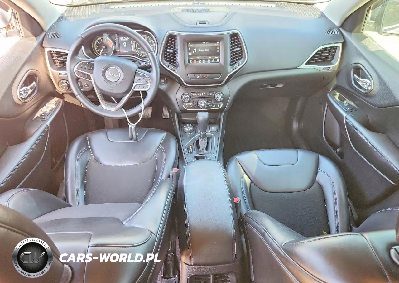2019 Jeep Cherokee Latitude Plus VIN:1C4PJMLX3KD104165 - 8