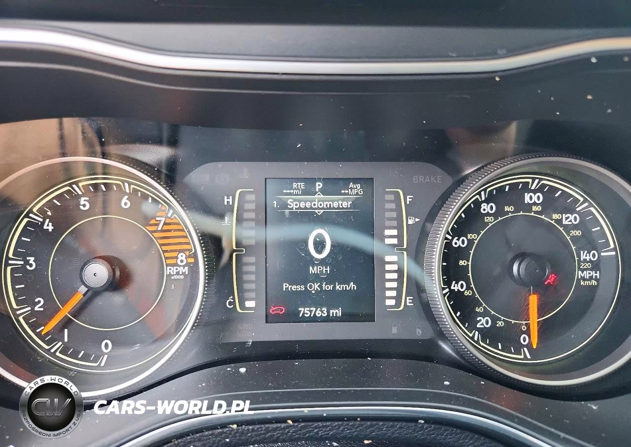 2019 Jeep Cherokee Latitude Plus VIN:1C4PJMLX3KD104165 - 9