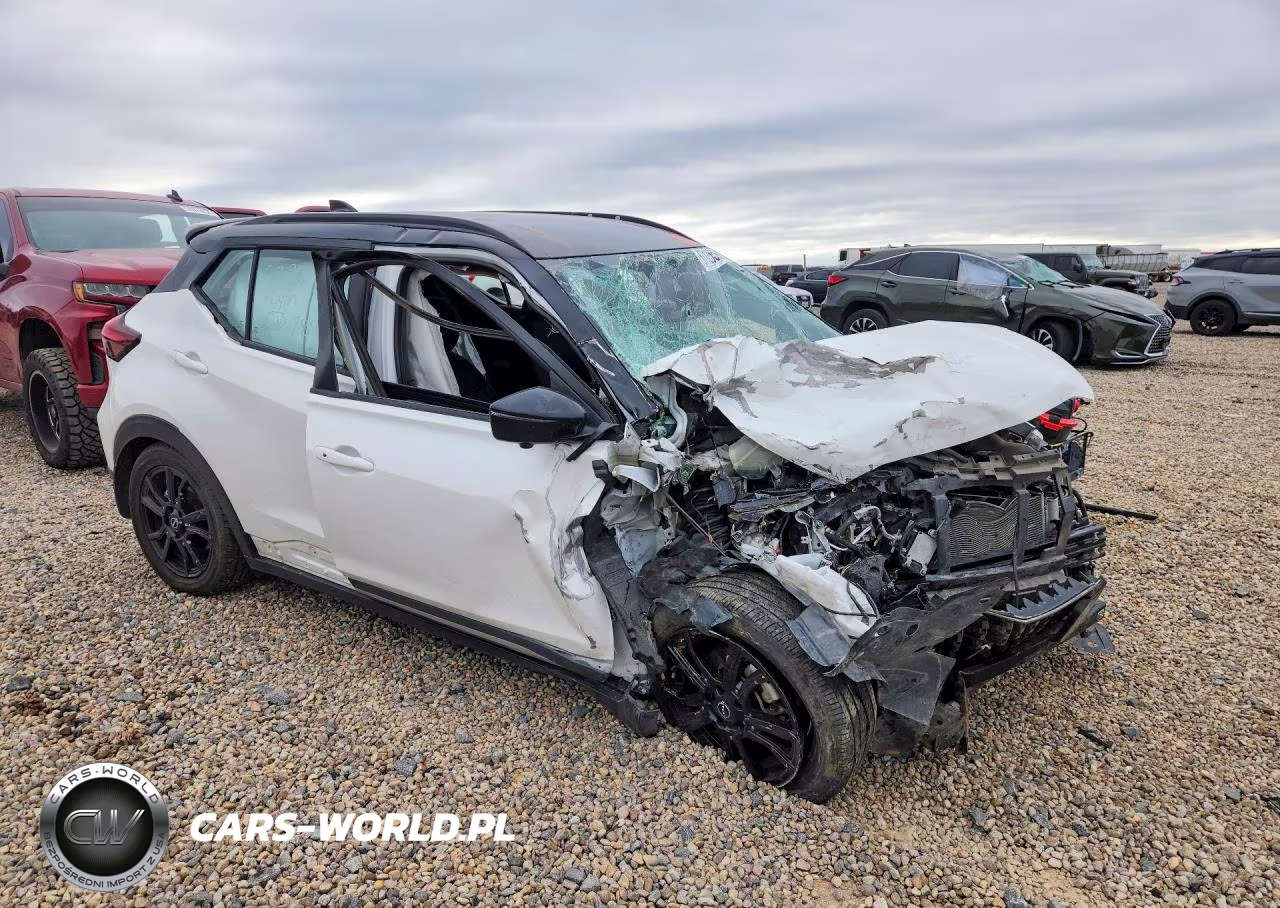 2023 Nissan Kicks Sr VIN:3N1CP5DV1PL539402 - 4