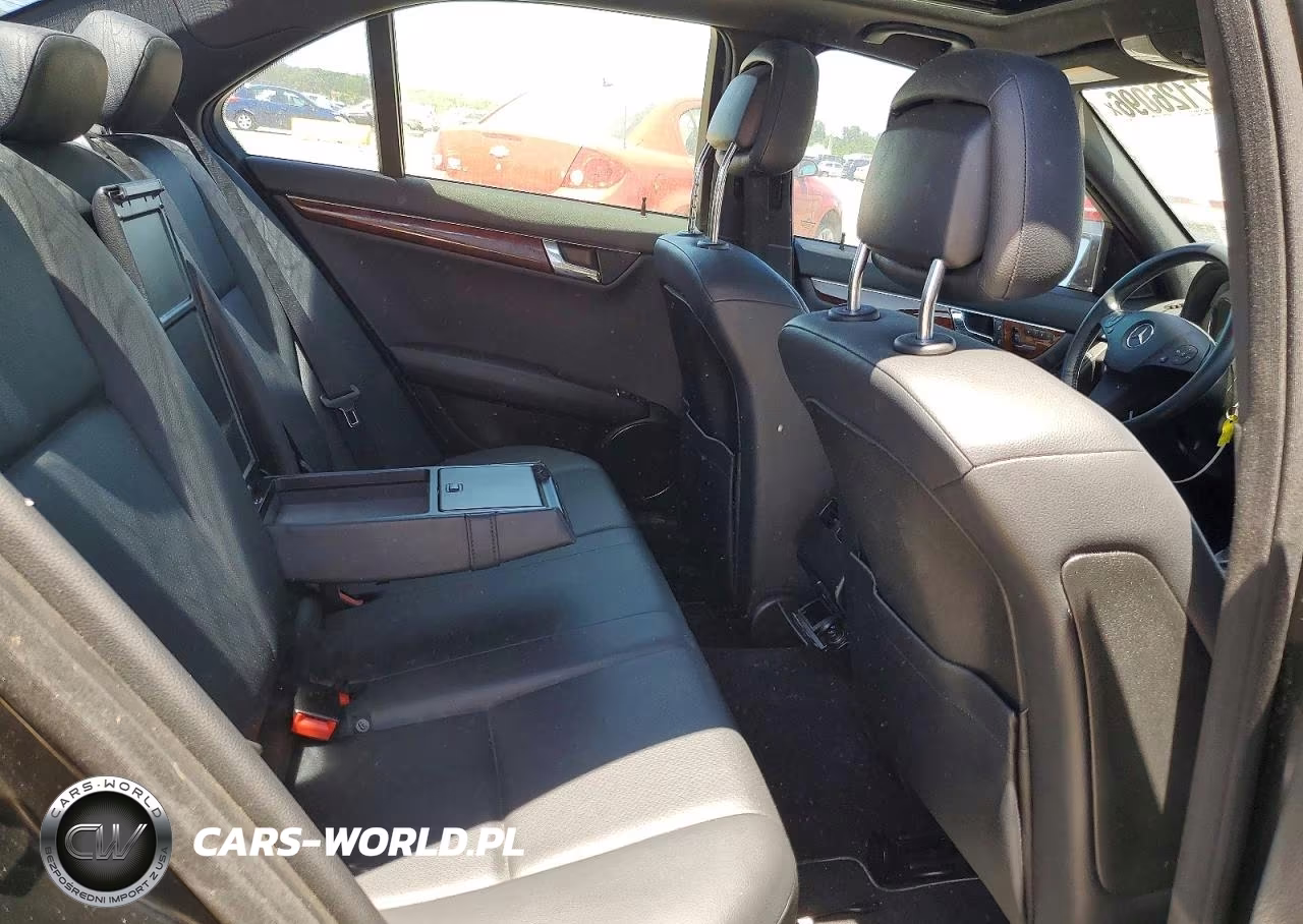 2011 Mercedes-Benz C 300 4Matic VIN:WDDGF8BB3BR161411 - 10