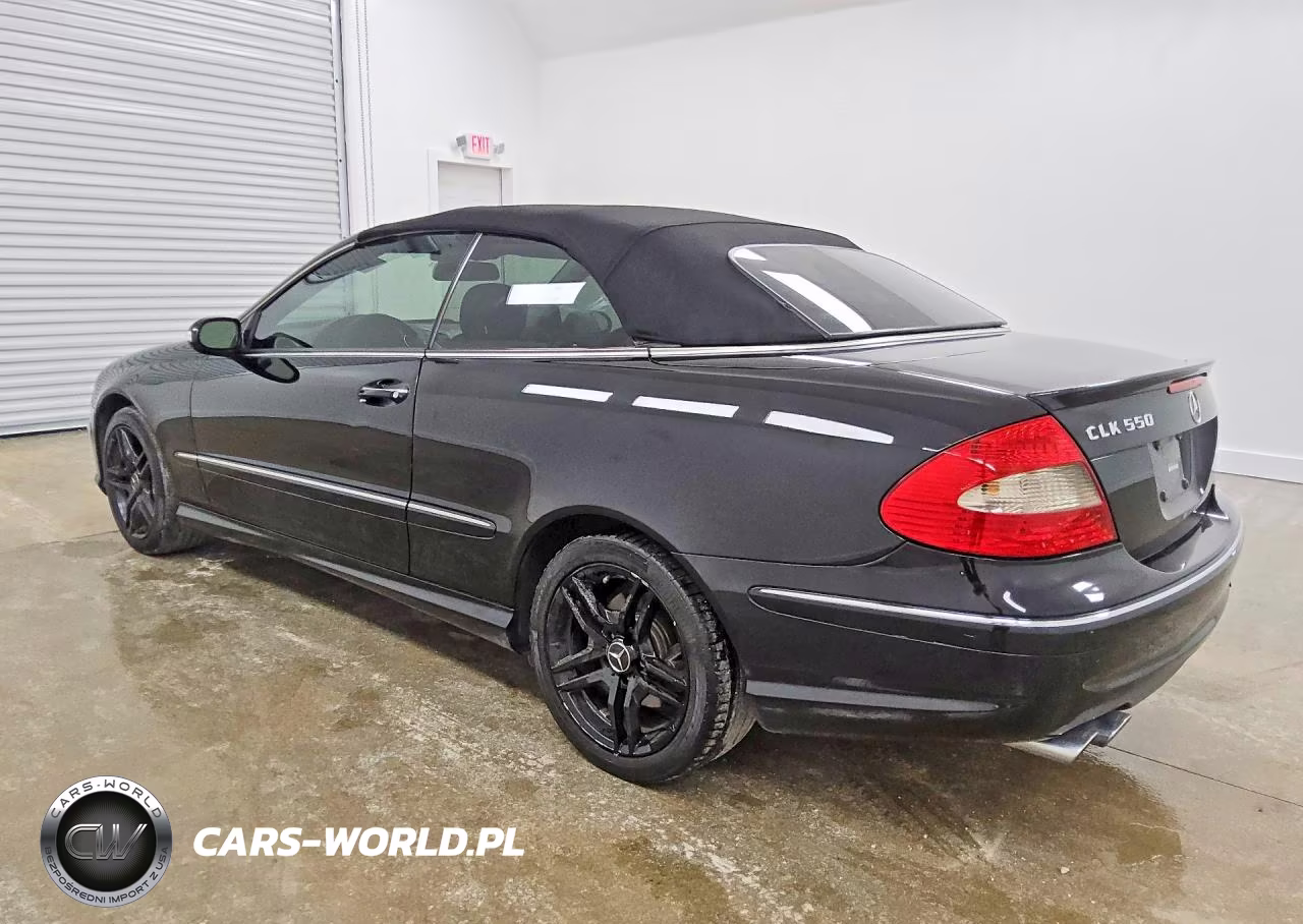 2007 Mercedes-Benz Clk 550 VIN:WDBTK72F87T075585 - 2