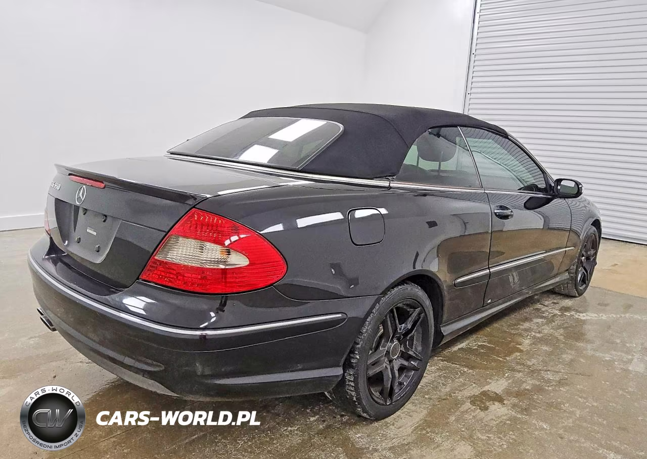 2007 Mercedes-Benz Clk 550 VIN:WDBTK72F87T075585 - 3