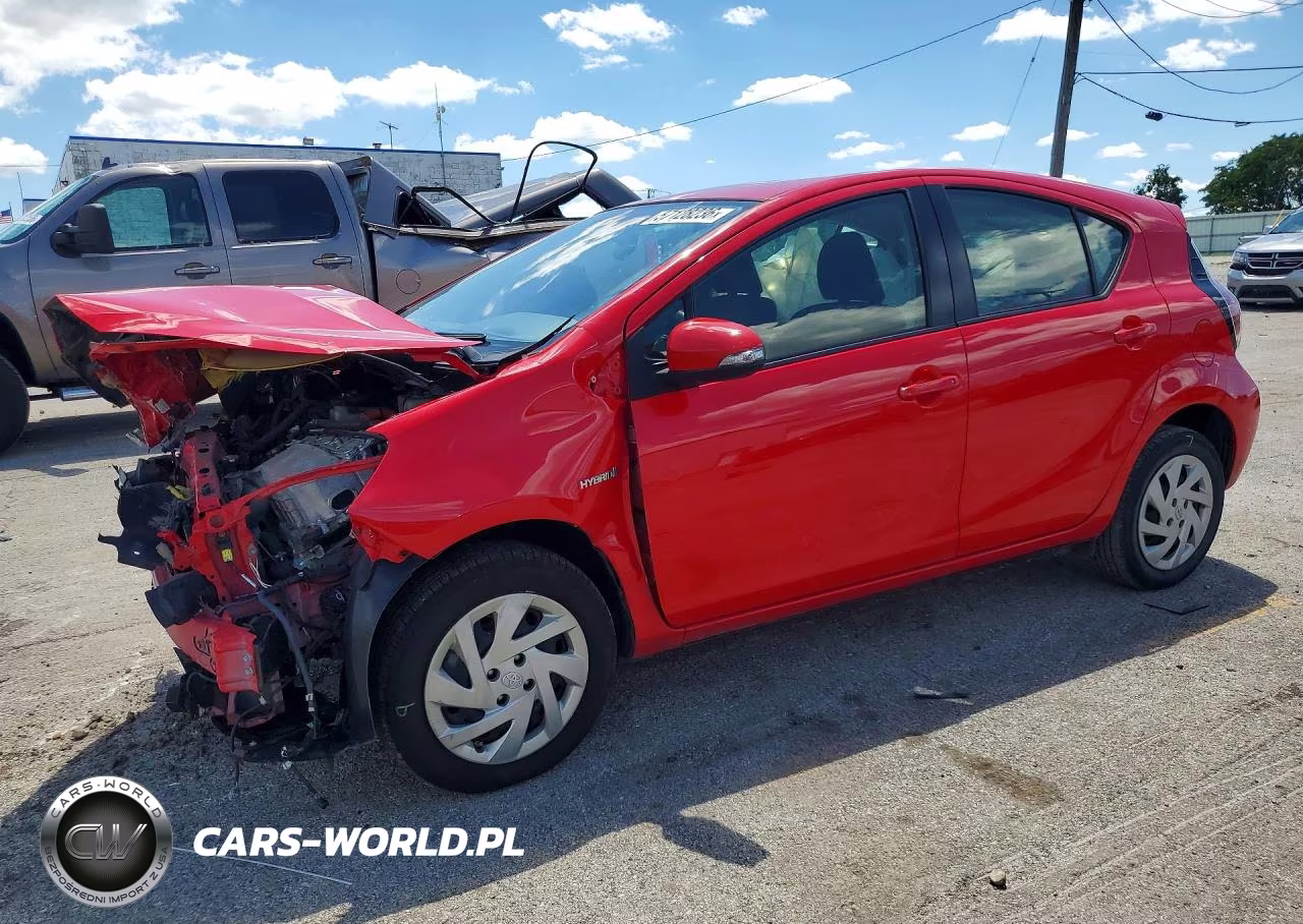 2015 Toyota Prius C Three