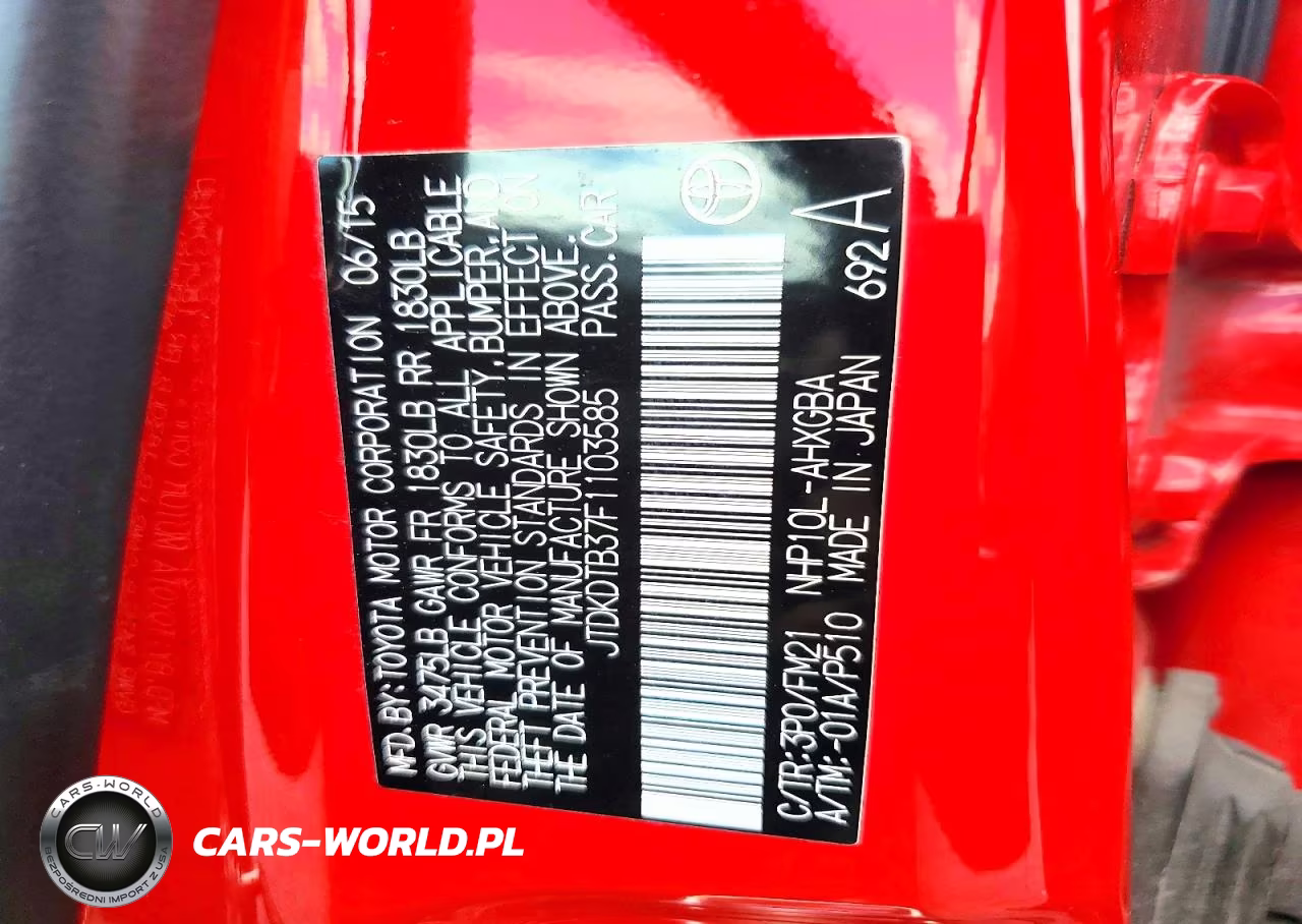 2015 Toyota Prius C Three VIN:JTDKDTB37F1103585 - 13