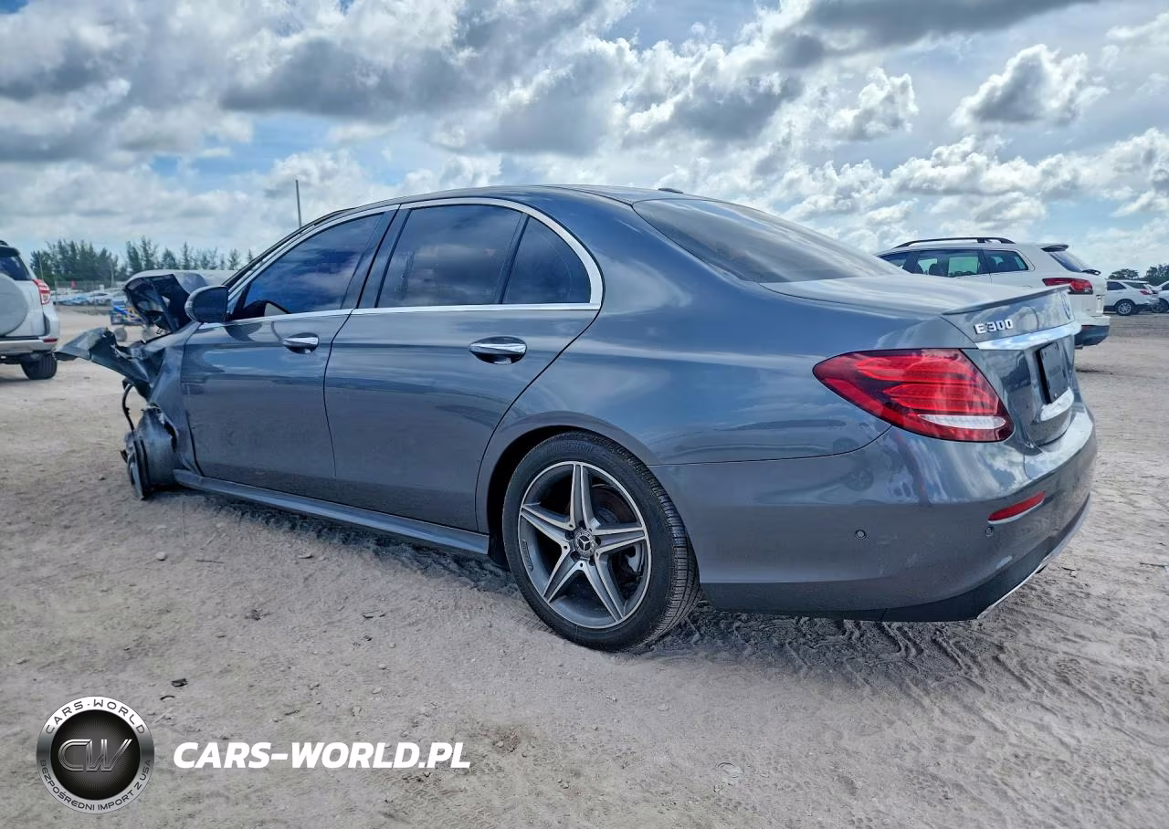 2018 Mercedes-Benz E 300 VIN:WDDZF4JB6JA327811 - 2