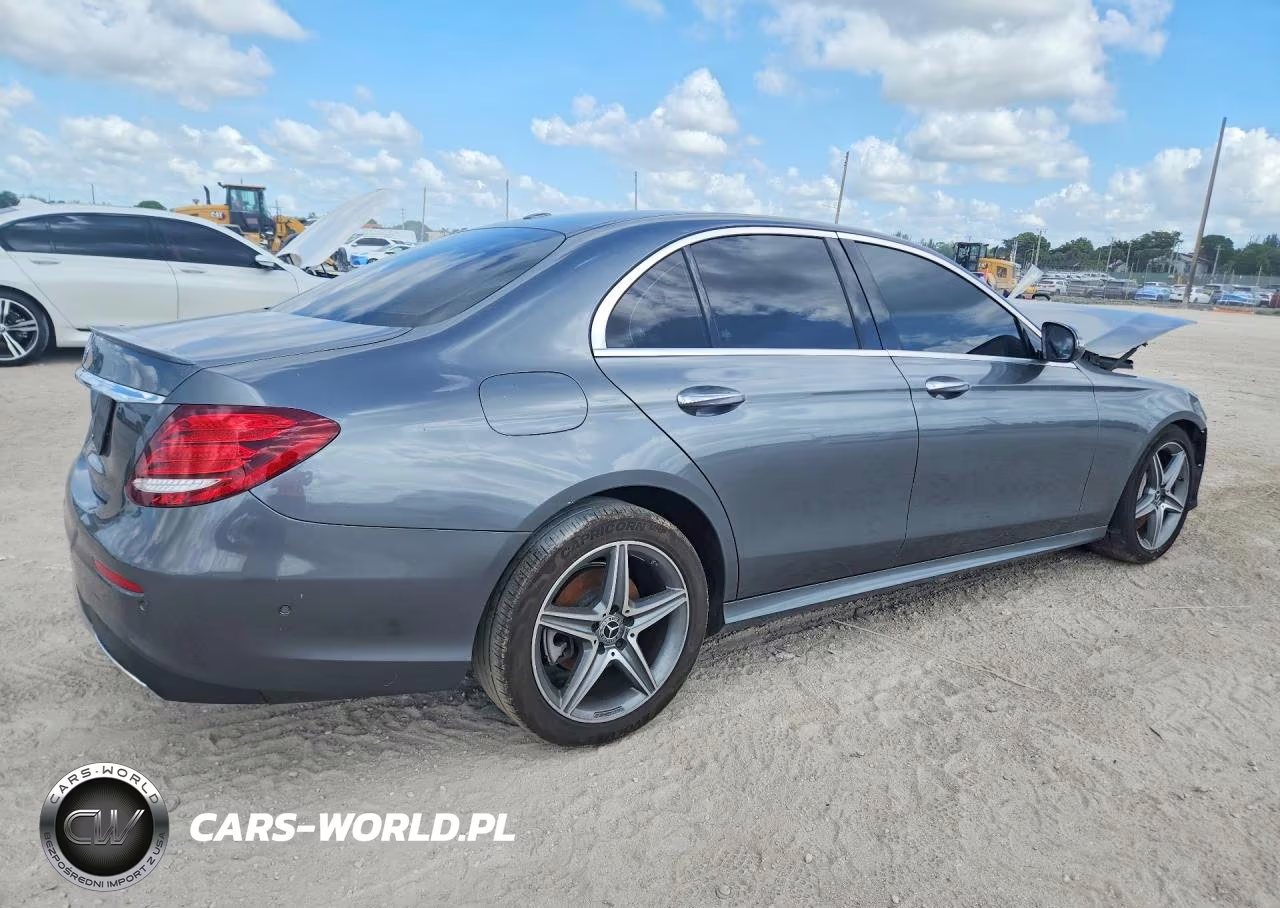 2018 Mercedes-Benz E 300 VIN:WDDZF4JB6JA327811 - 3