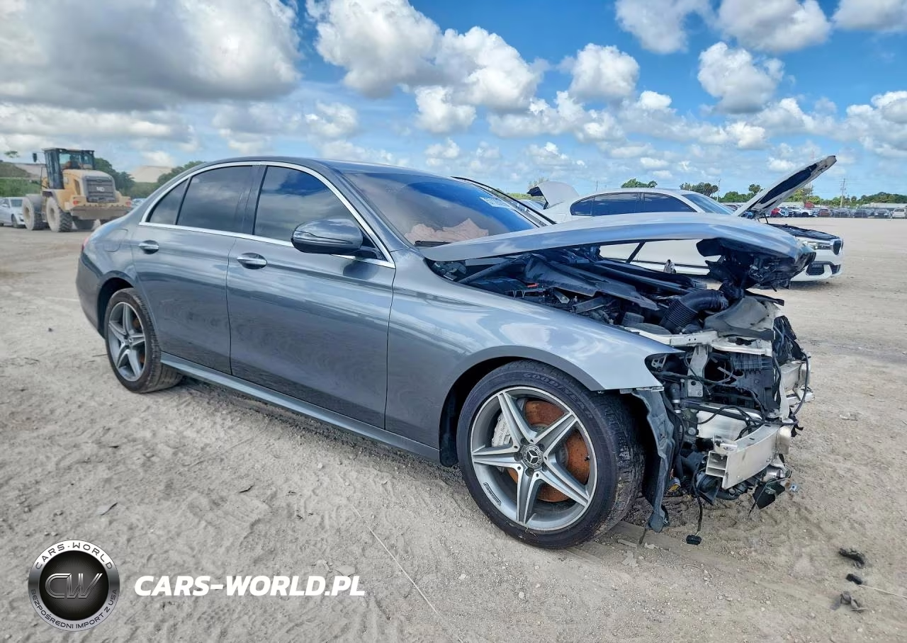 2018 Mercedes-Benz E 300 VIN:WDDZF4JB6JA327811 - 4