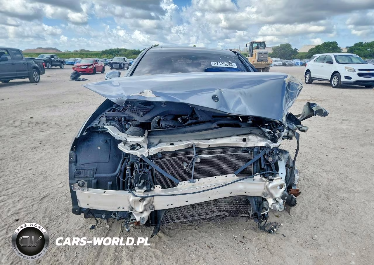 2018 Mercedes-Benz E 300 VIN:WDDZF4JB6JA327811 - 5