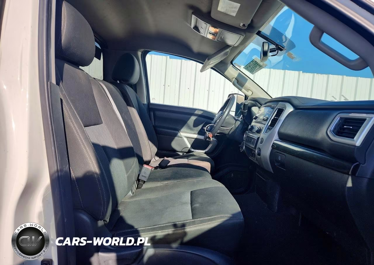 2018 Nissan Titan Xd Sv VIN:1N6AA1RP5JN504360 - 10