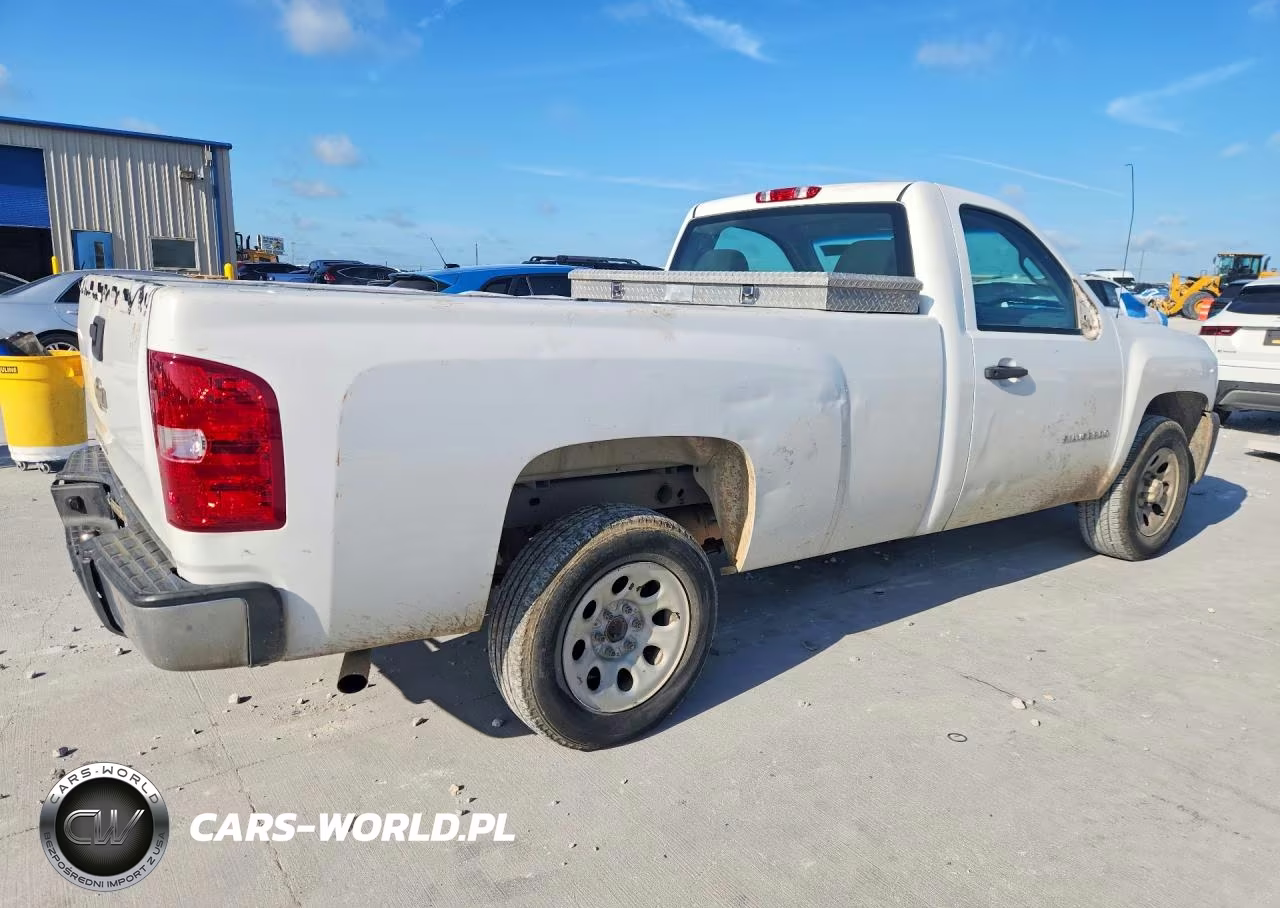 2011 Chevrolet Silverado C1500 VIN:1GCNCPEX1BZ373994 - 3