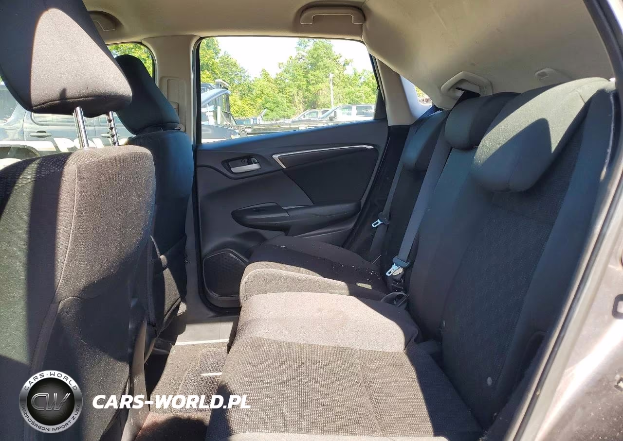 2017 Honda Fit Lx VIN:3HGGK5H50HM706014 - 10