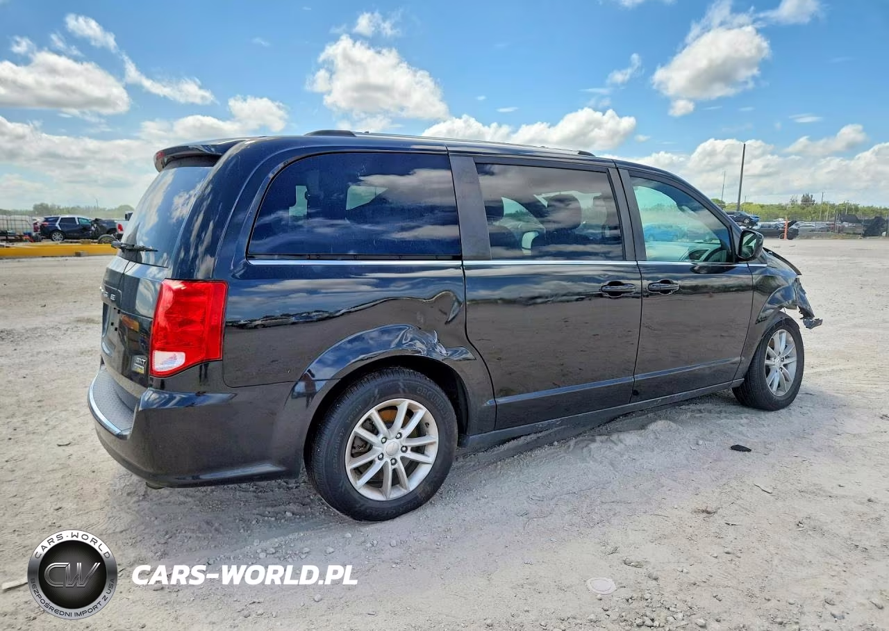 2018 Dodge Grand Caravan Sxt VIN:2C4RDGCGXJR327901 - 3