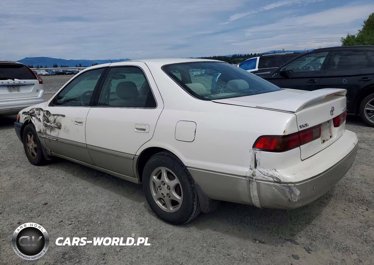 1999 Toyota Camry Le VIN:JT2BG22K0X0335812 - 2