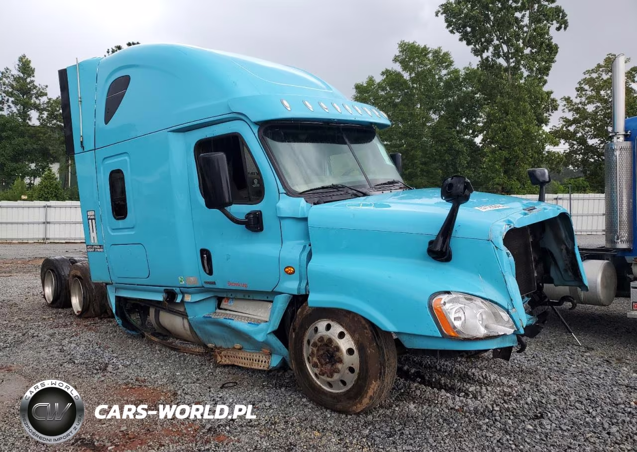 2015 Freightliner Cascadia 125 Semi Truck