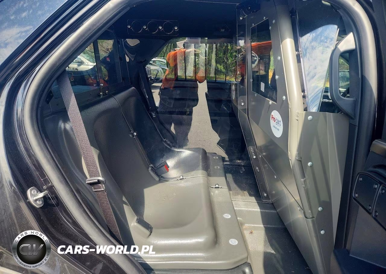 2020 Ford Explorer Police Interceptor VIN:1FM5K8AB5LGC64496 - 11