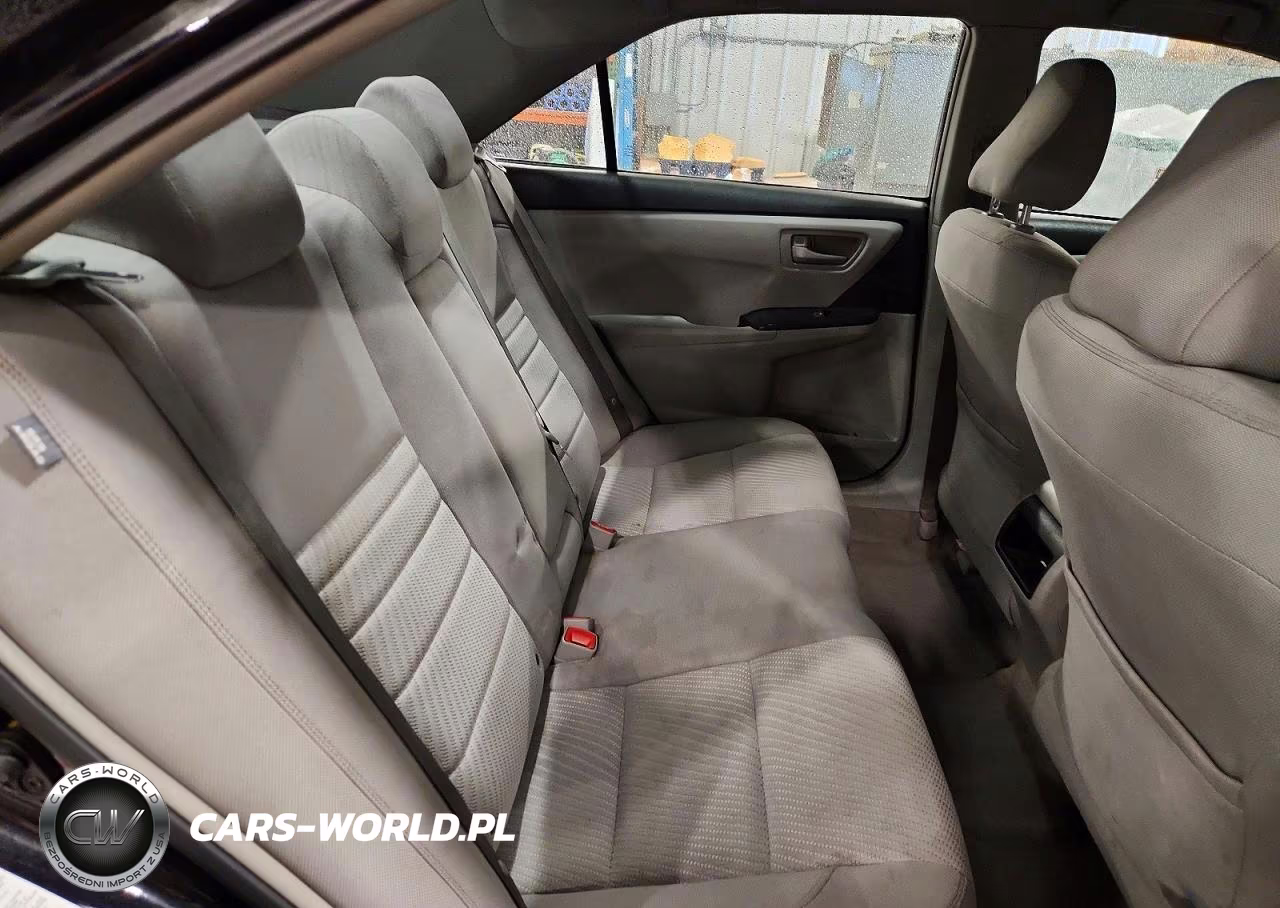 2017 Toyota Camry Le VIN:4T1BF1FK2HU326095 - 10
